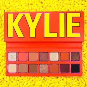 KYLIE COSMETICS SUMMER PALETTE